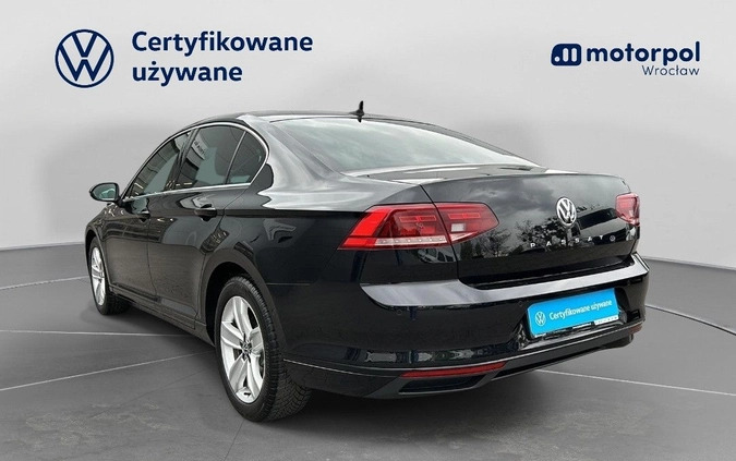 Volkswagen Passat cena 95900 przebieg: 77833, rok produkcji 2019 z Bogatynia małe 781